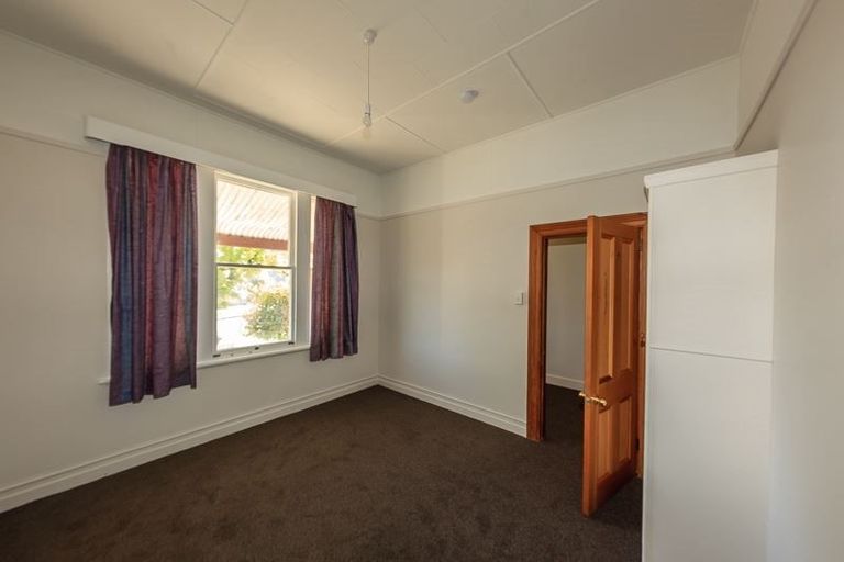 Photo of property in 16 Memorial Avenue, Parkside, Timaru, 7910