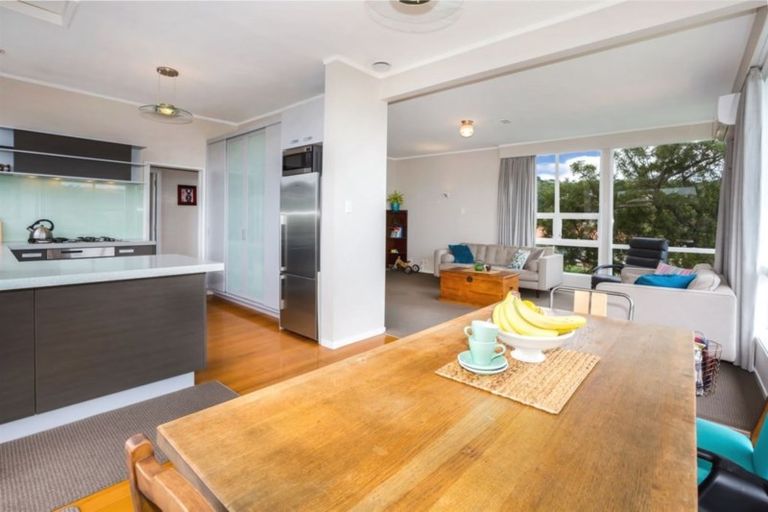 Photo of property in 2 Ayr Place, Papakowhai, Porirua, 5024