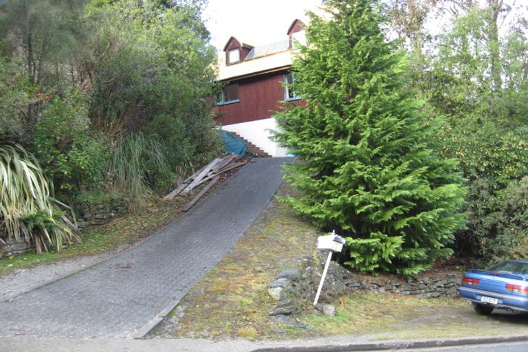 Photo of property in 267 Fernhill Road, Sunshine Bay, Queenstown, 9300