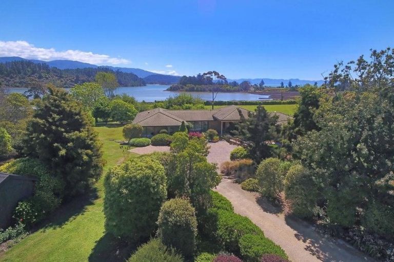 Photo of property in 17 Lansdowne Street, Clifton, Takaka, 7183