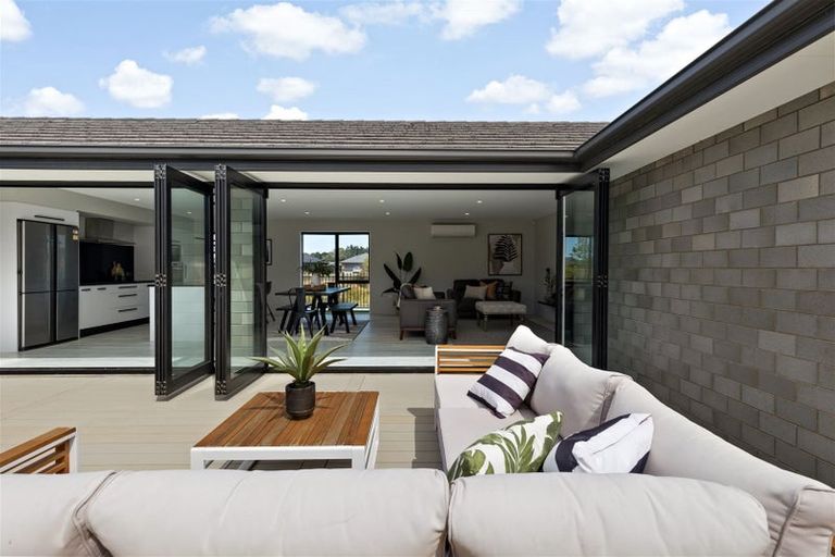 Photo of property in 17 Pajet Street, Marshland, Christchurch, 8083