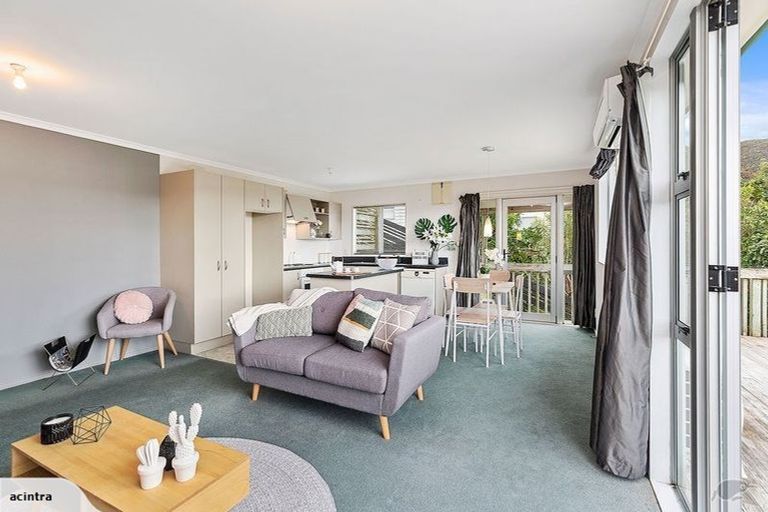 Photo of property in 97a Allington Road, Karori, Wellington, 6012