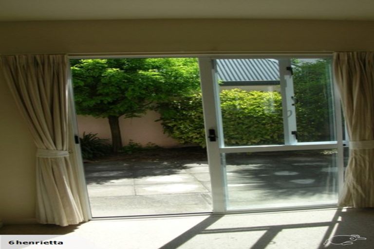 Photo of property in 2/10 Nova Place, Christchurch Central, Christchurch, 8011