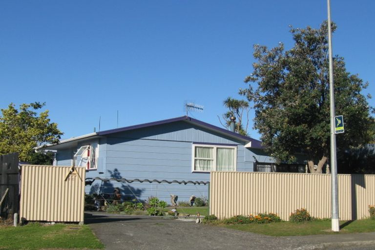 Photo of property in 56 Norfolk Crescent, Otaki Beach, Otaki, 5512
