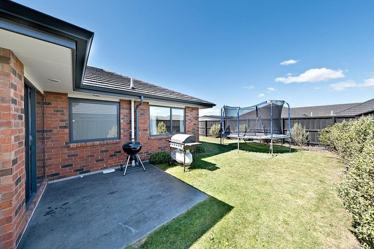 Photo of property in 66 Shillingford Boulevard, Rolleston, 7615