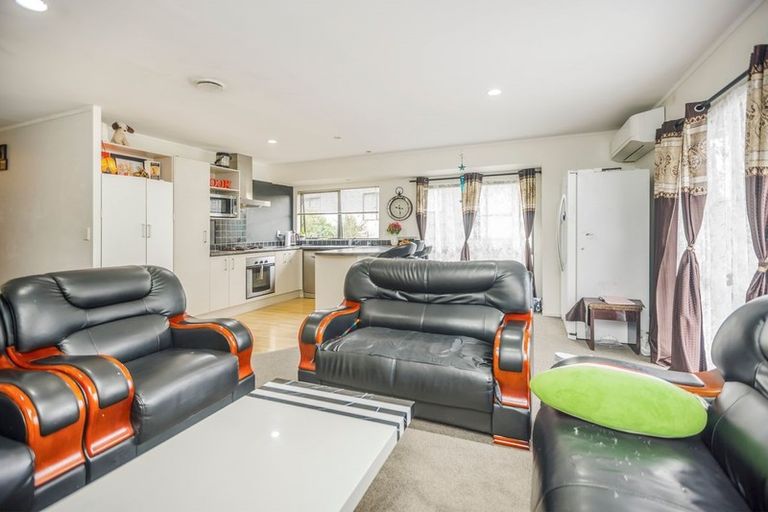 Photo of property in 74 Malaspina Place, Papatoetoe, Auckland, 2025