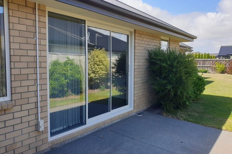 Photo of property in 5 Beachvale Drive, Kaiapoi, 7630