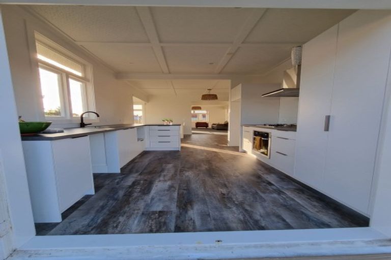 Photo of property in 55 Parris Street, Waitara, 4320