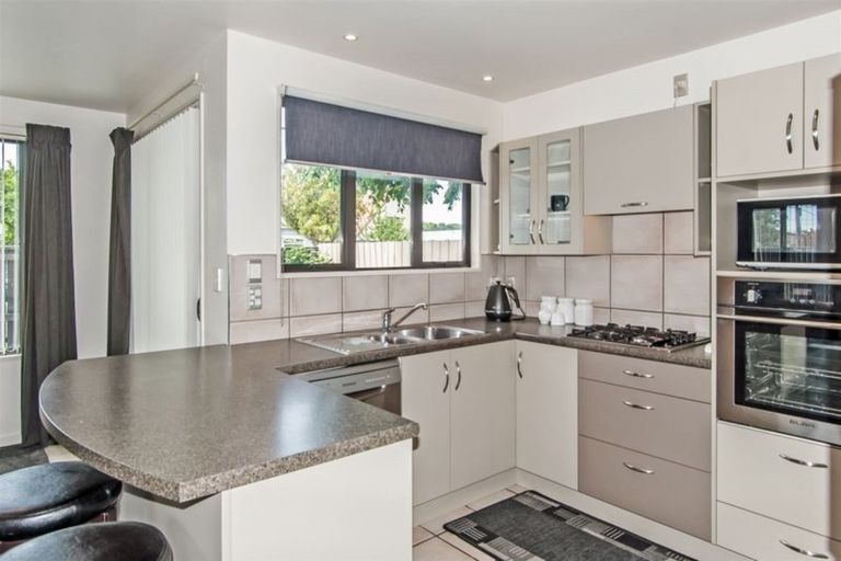 Photo of property in 1 Trist Place, Edgeware, Christchurch, 8013