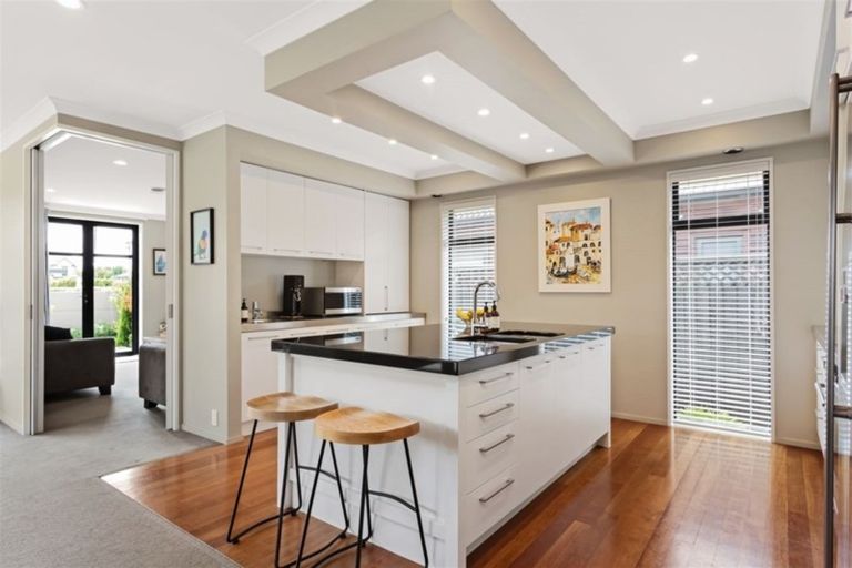 Photo of property in 11 Penhelig Place, Burnside, Christchurch, 8053