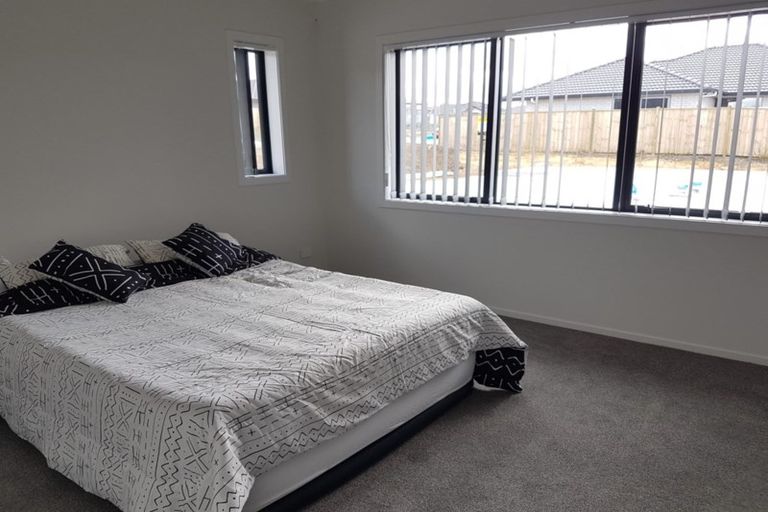 Photo of property in 19 Gibboney Place, Pokeno, 2402