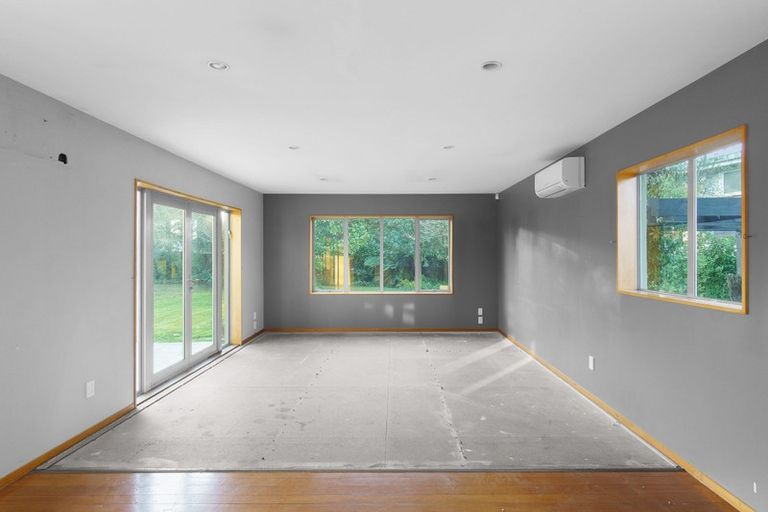 Photo of property in 49 Banks Avenue, Dallington, Christchurch, 8061