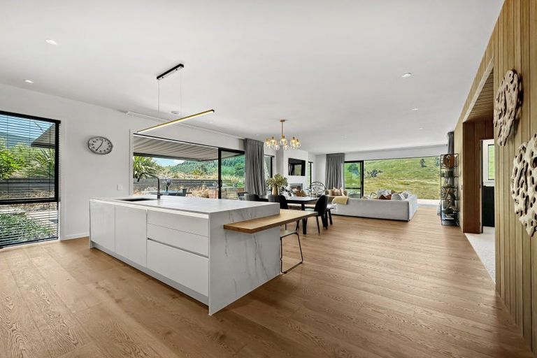 Photo of property in 14 The Fairways, Kinloch, Taupo, 3377