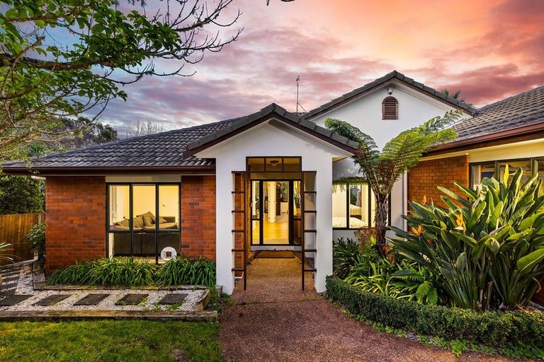 Photo of property in 12 Phoebe Meikle Place, Torbay, Auckland, 0630