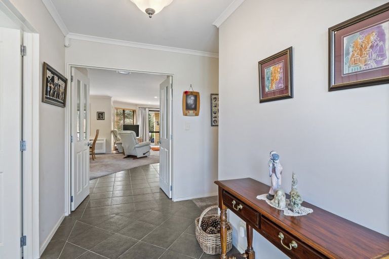 Photo of property in 4 Bayview Park Lane, Orewa, 0931
