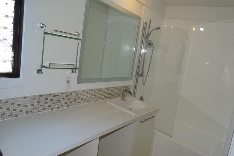 Photo of property in 3/59 Norwood Road, Bayswater, Auckland, 0622