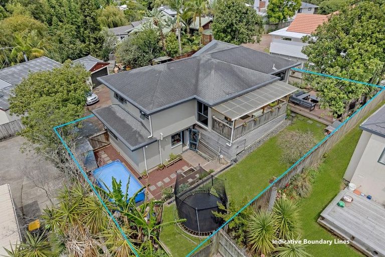 Photo of property in 120b Triangle Road, Massey, Auckland, 0614