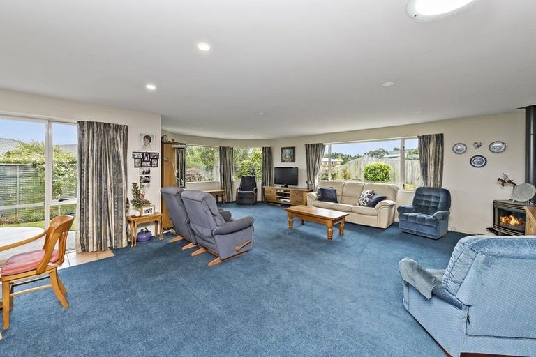 Photo of property in 4 Devon Crescent, Darfield, 7510