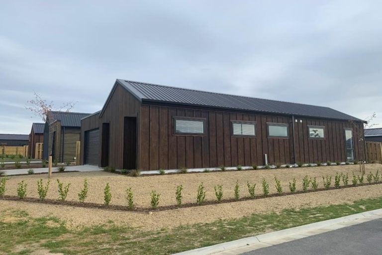 Photo of property in 50 Obelisk Street, Wanaka, 9305