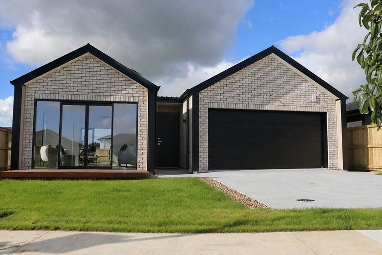 Photo of property in 19 Arahi Road, Clevedon, 2582