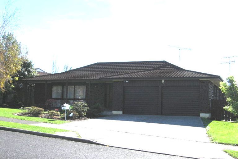 Photo of property in 33 Cornelian Crescent, Half Moon Bay, Auckland, 2012