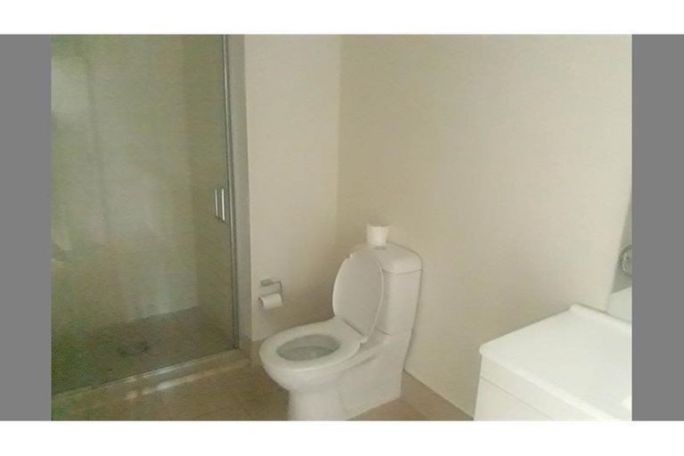 Photo of property in The Docks Apartments, 239/8 Dockside Lane, Auckland Central, Auckland, 1010