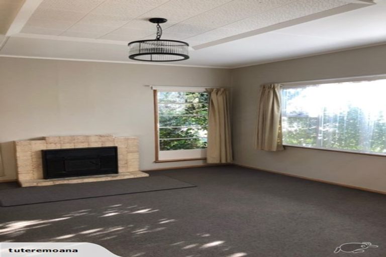 Photo of property in 72 Kent Street, Carterton, 5713