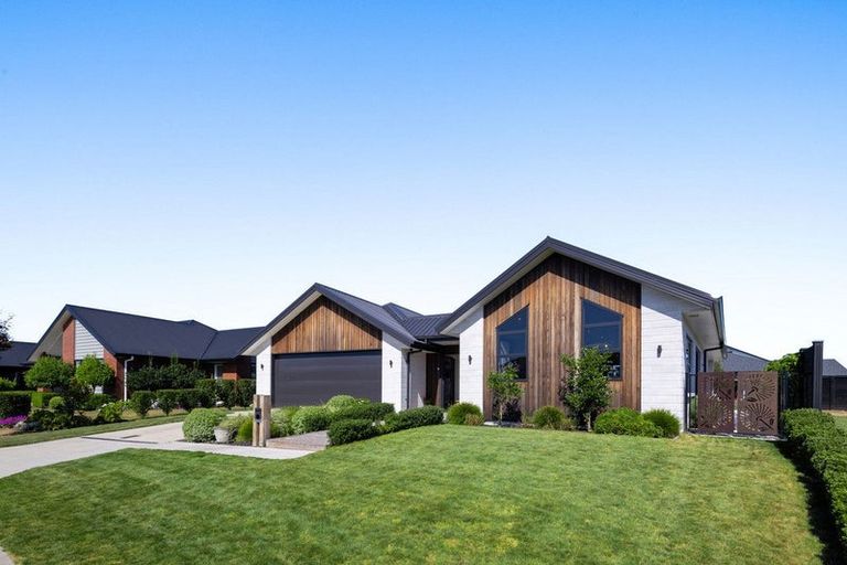 Photo of property in 6 Lewis Way, Cambridge, 3434