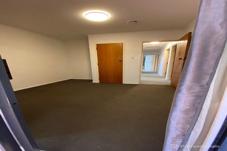Photo of property in 4 Waimahia Avenue, Weymouth, Auckland, 2103