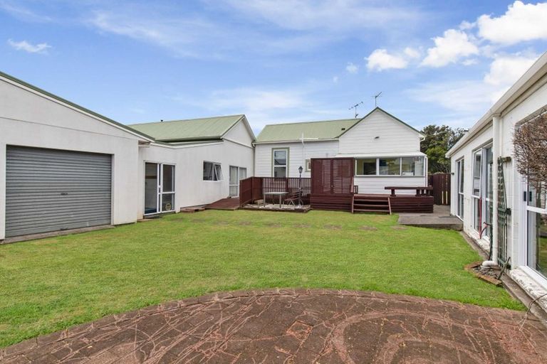 Photo of property in 137 Raleigh Street, Brixton, Waitara, 4382