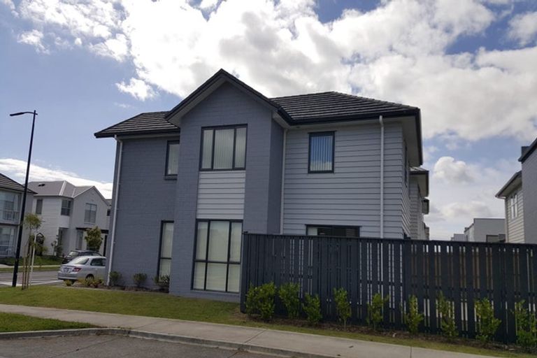 Photo of property in 2/33 Treestump Road, Takanini, 2112