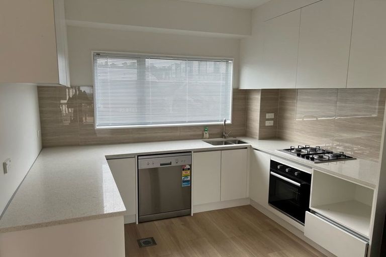 Photo of property in 11a Crestview Rise, Papakura, 2110