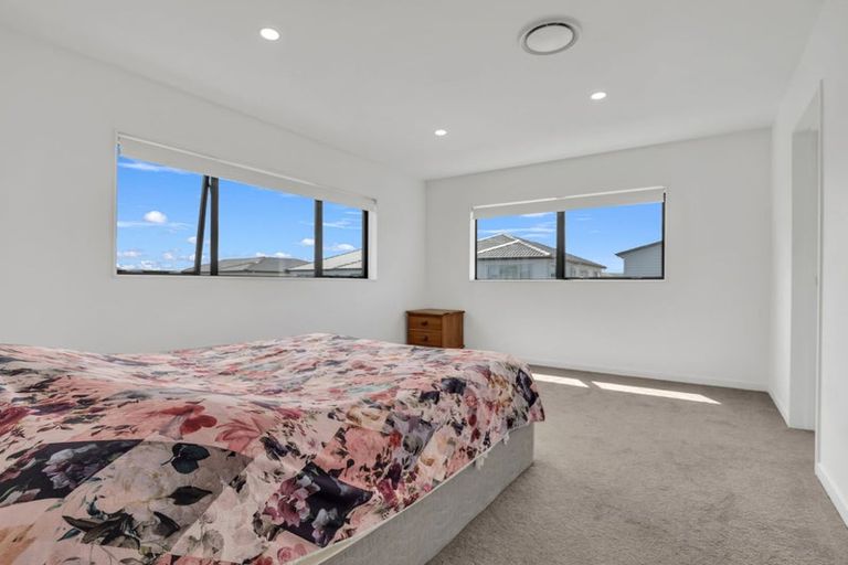 Photo of property in 9 Puruatanga Drive, Flat Bush, Auckland, 2019