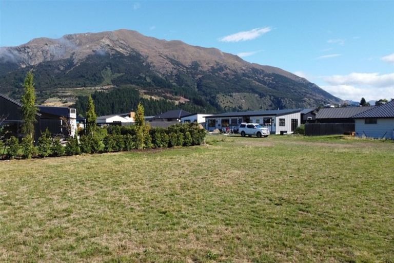 Photo of property in 24 Swan Street, Lake Hawea, 9382