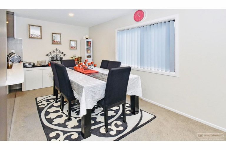 Photo of property in 54c Cambridge Terrace, Papatoetoe, Auckland, 2025