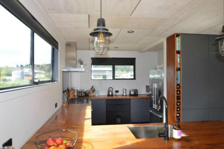 Photo of property in 7 Loach Road, Hawea Flat, Wanaka, 9382