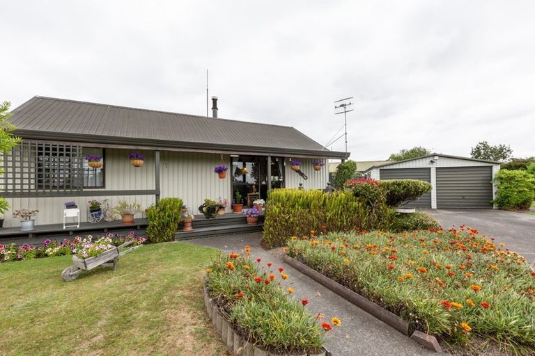 Photo of property in 68 Atherfold Crescent, Greenmeadows, Napier, 4112