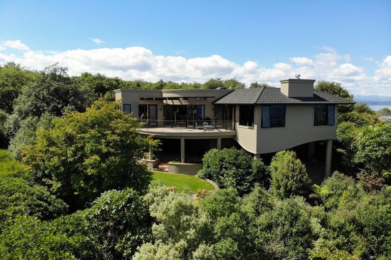 Photo of property in 40 Whakamoenga Point, Acacia Bay, Taupo, 3385