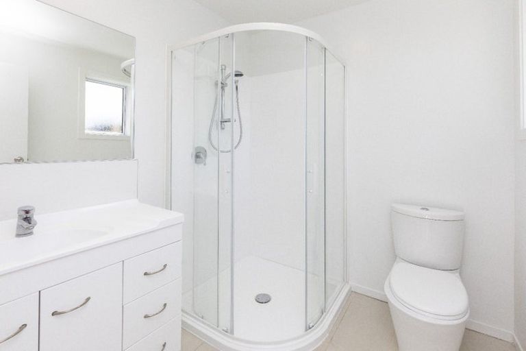 Photo of property in 330 Yaldhurst Road, Russley, Christchurch, 8042