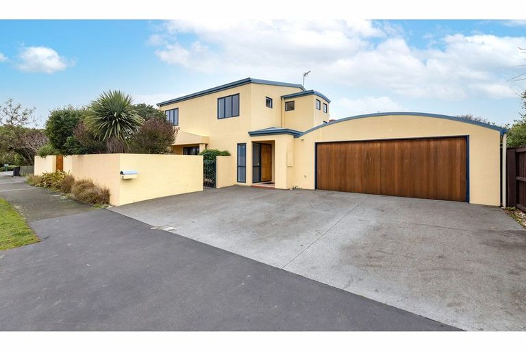 Photo of property in 1/22 Aston Drive, Waimairi Beach, Christchurch, 8083