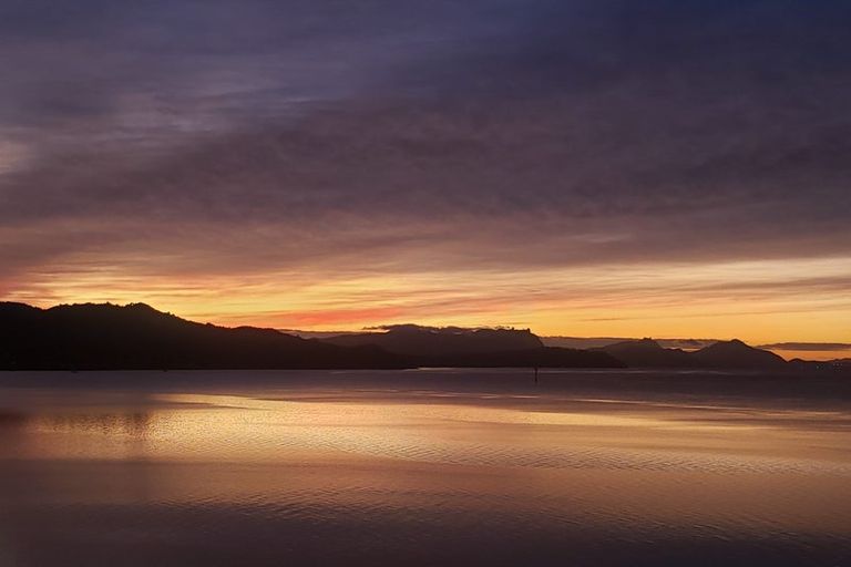 Photo of property in 102 Beach Road, Onerahi, Whangarei, 0110