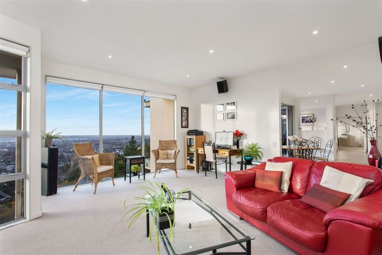 Photo of property in 22 Iles Lane, Cashmere, Christchurch, 8022