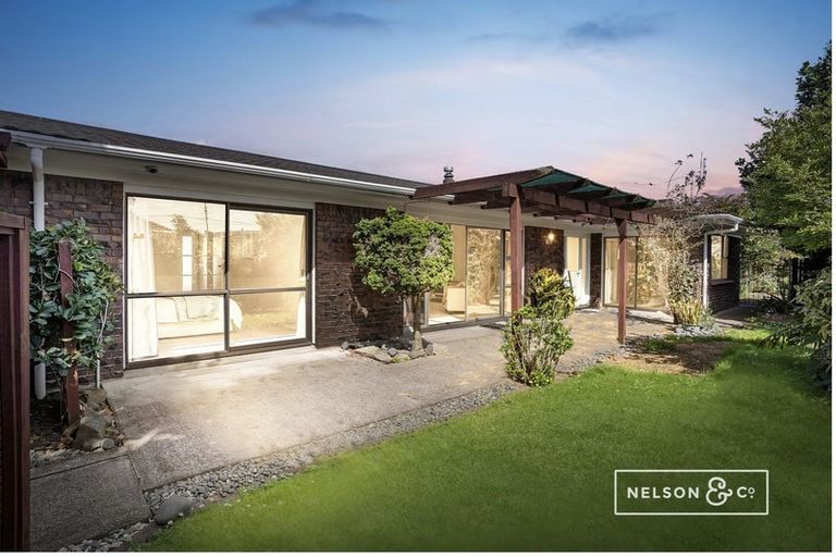 Photo of property in 39 Birdwood Avenue, Papatoetoe, Auckland, 2025