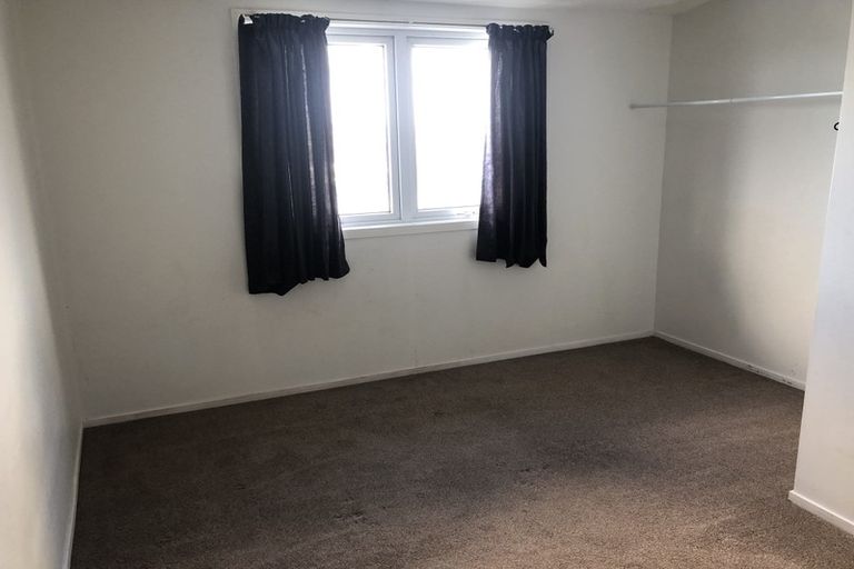 Photo of property in 25 Whangaparaoa Road, Red Beach, 0932