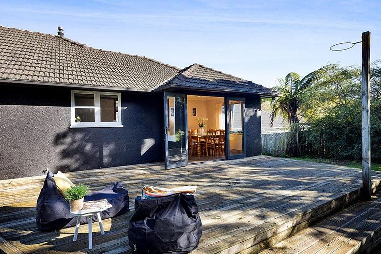 Photo of property in 8 Camden Street, Vogeltown, New Plymouth, 4310