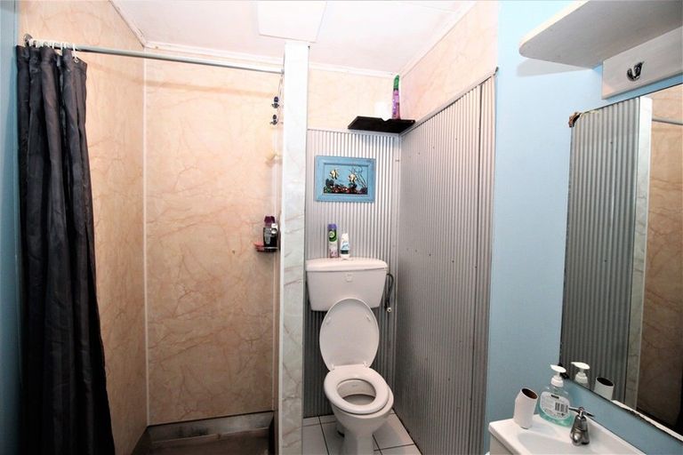 Photo of property in 54 Mclean Street, Woodville, 4920