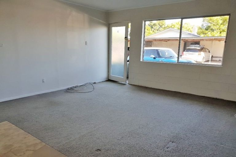 Photo of property in 8/84 Kenderdine Road, Papatoetoe, Auckland, 2025