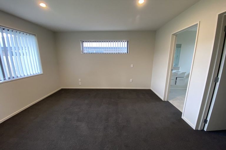 Photo of property in 33 Fearne Drive, Woodend, 7610