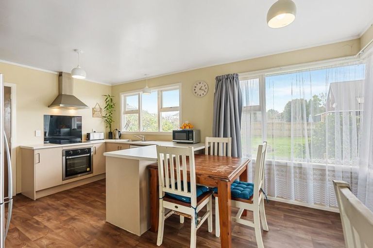 Photo of property in 26 Ray Small Drive, Papakura, 2110