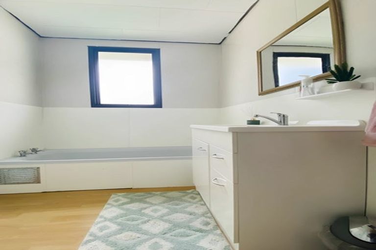 Photo of property in 2/19 Eldon Grove, Taita, Lower Hutt, 5019